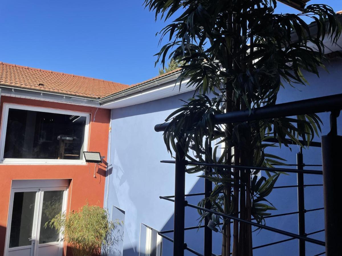 Villa Kiara Hebergements Cusset Экстерьер фото